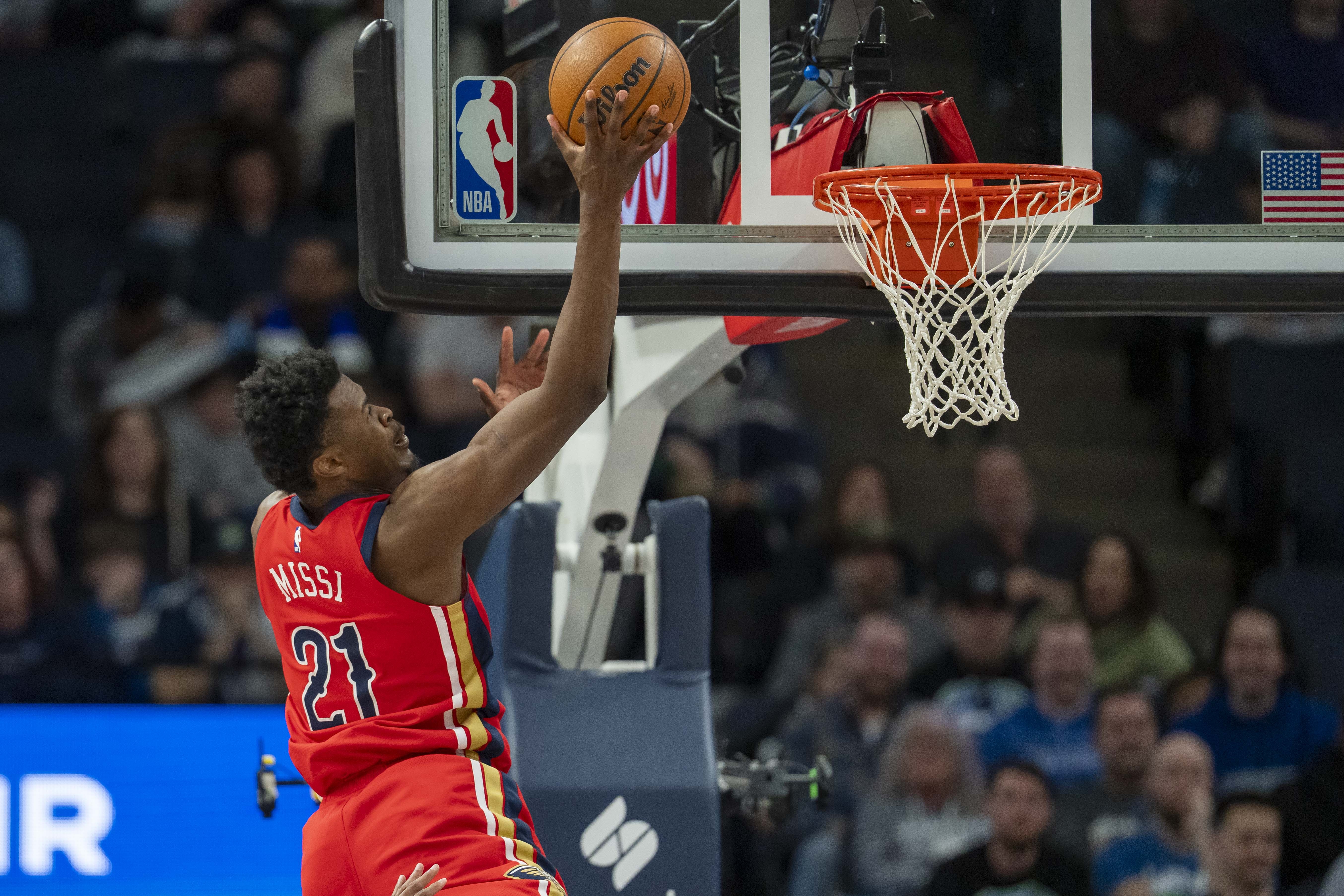 星空体育app下载-得分赛季新高！米西9中8高效拿下18分13板3助4帽 4前场板